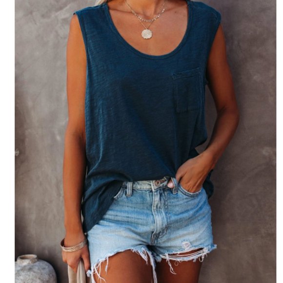 FIONA Pocketed Tee - Picture 8 of 10